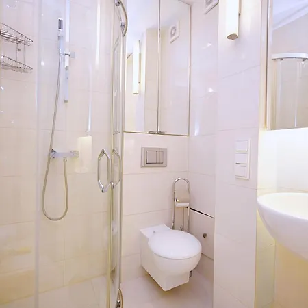Jasny & Komfortowy Victus Z Balkonem By Renters Apartamento *
