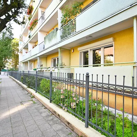Jasny & Komfortowy Victus Z Balkonem By Renters
